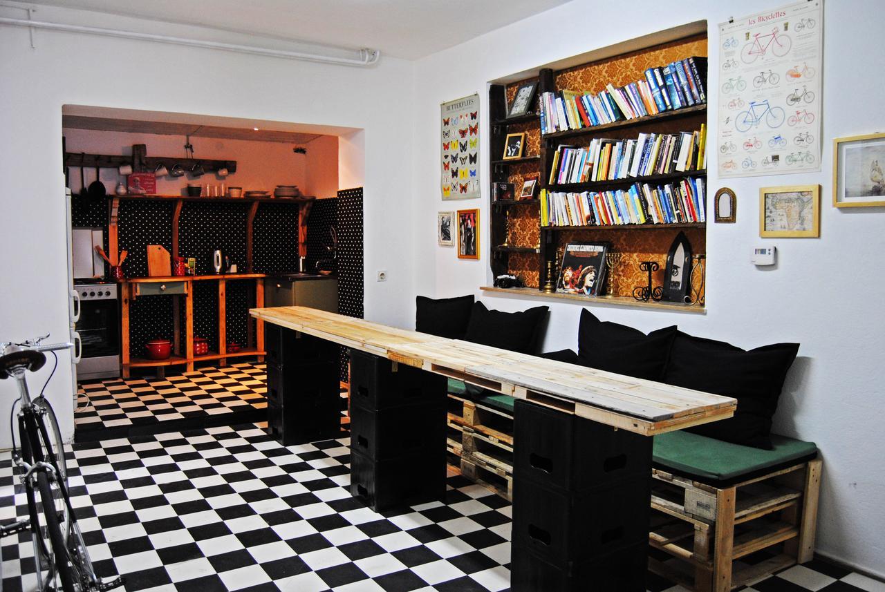 Balkanarama Hostel Мостар Экстерьер фото